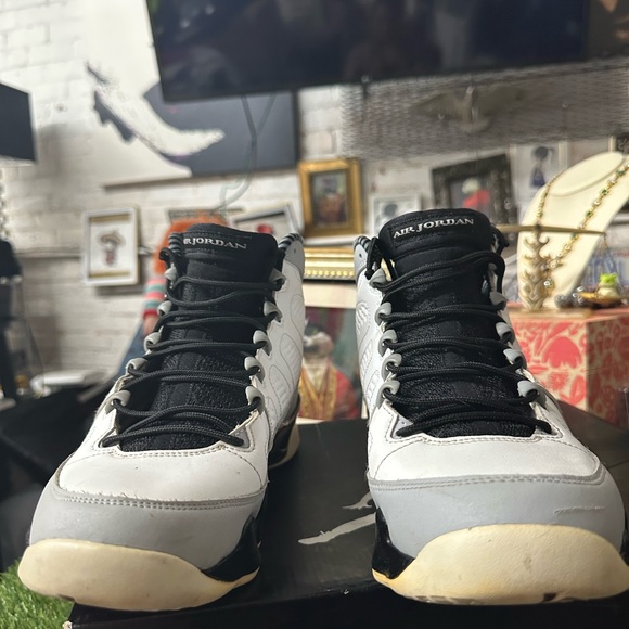 Jordan 9 Retro
Barons - Picture 4 of 9